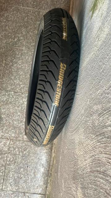 Motor  Nieuw banden  beschikbaar voor biedingen