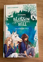 Blossom Hill ruiterschool - Een spannende strijd, Babette Pribbenow, Ophalen of Verzenden, Zo goed als nieuw, Fictie