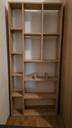 Houten asymetrische boekenkast, Huis en Inrichting, Kasten | Boekenkasten, Ophalen, Zo goed als nieuw