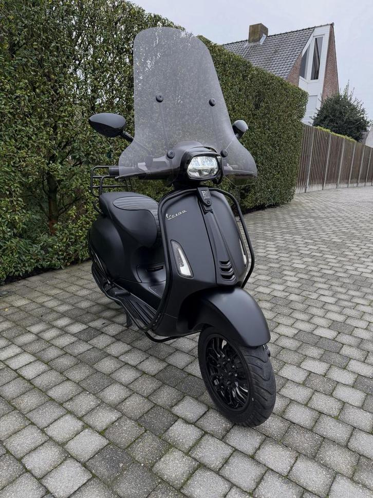 Vespa sprint A klasse, Fietsen en Brommers, Scooters | Vespa, Zo goed als nieuw, Ophalen