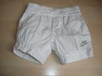 Short Nike mt.104/110, Broek, Jongen of Meisje, Ophalen of Verzenden, Zo goed als nieuw