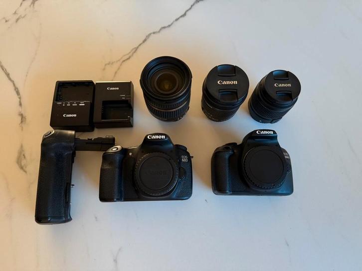 Canon EOS 60D + Canon EOS 2000D + 3 lenzen + accessoires, Audio, Tv en Foto, Fotocamera's Digitaal, Zo goed als nieuw, Canon, Ophalen