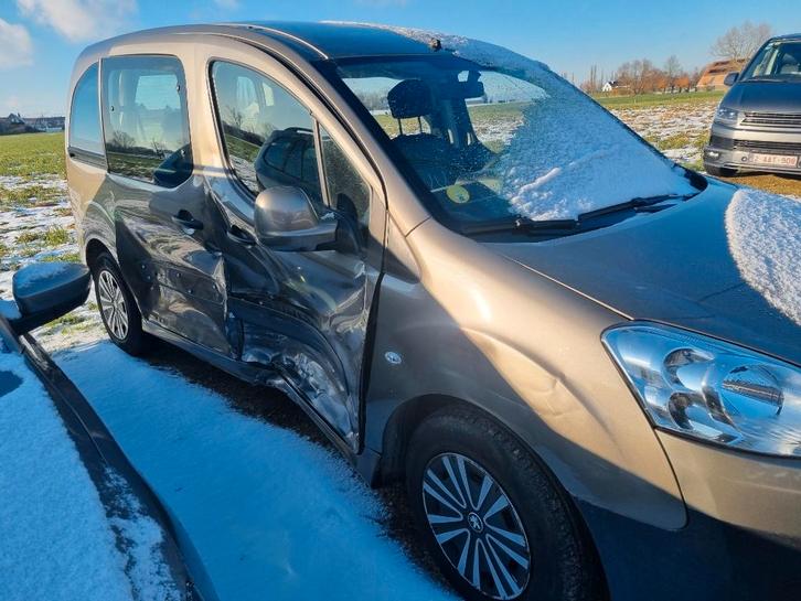 tepee peugeot partner, Autos, Peugeot, Entreprise, Partner, Airbags, Diesel, Euro 5, MPV ou Monospace, Boîte manuelle, Enlèvement