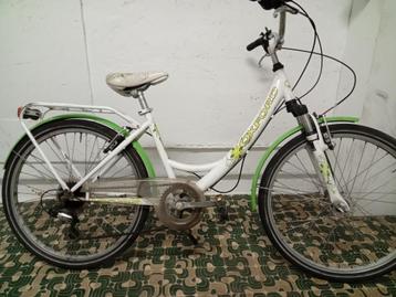 Meisjesfiets beschikbaar voor biedingen