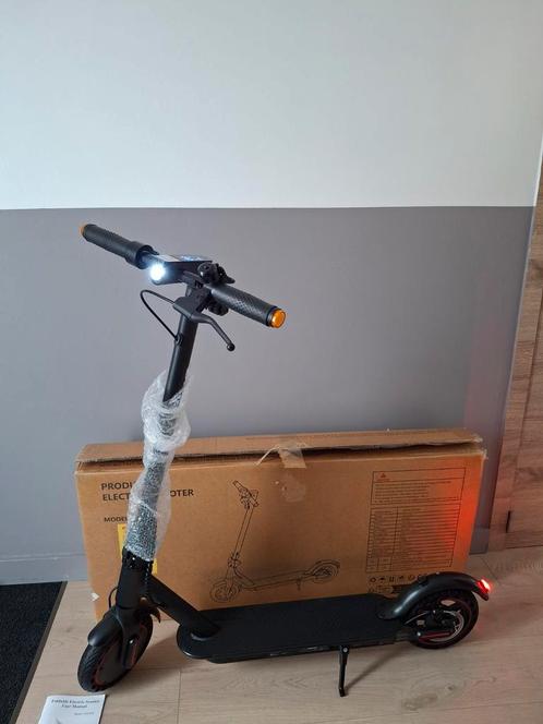 Elektrische step Nieuw + factuur en 2 jaar garantie, Fietsen en Brommers, Steps, Nieuw, Elektrische step (E-scooter), Ophalen of Verzenden