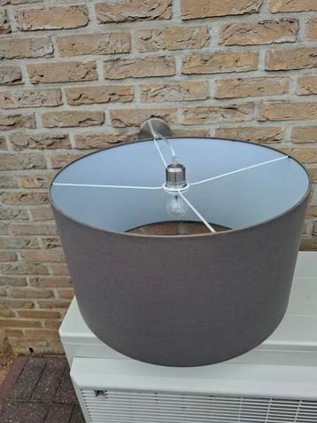 Bruine lampenkap diameter 54 cm beschikbaar voor biedingen