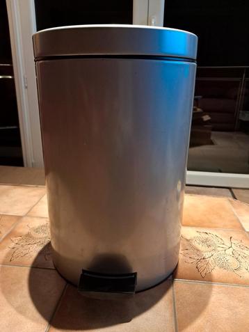 Poubelle à pédale NewIcon 20 L - Gris - Brabantia beschikbaar voor biedingen