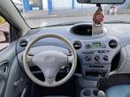 TOYOTA YARIS 1000cc BENZINE/GEKEURD CAR PASS, Bedrijf, Grijs, Zilver of Grijs, 3 deurs