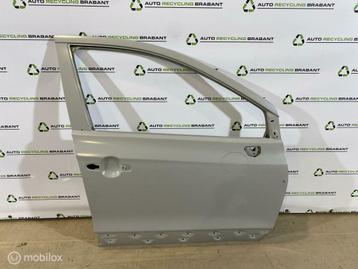 Portier Voor Rechts NIEUW ORIGIINEEL Suzuki SX4  6800261M00 beschikbaar voor biedingen