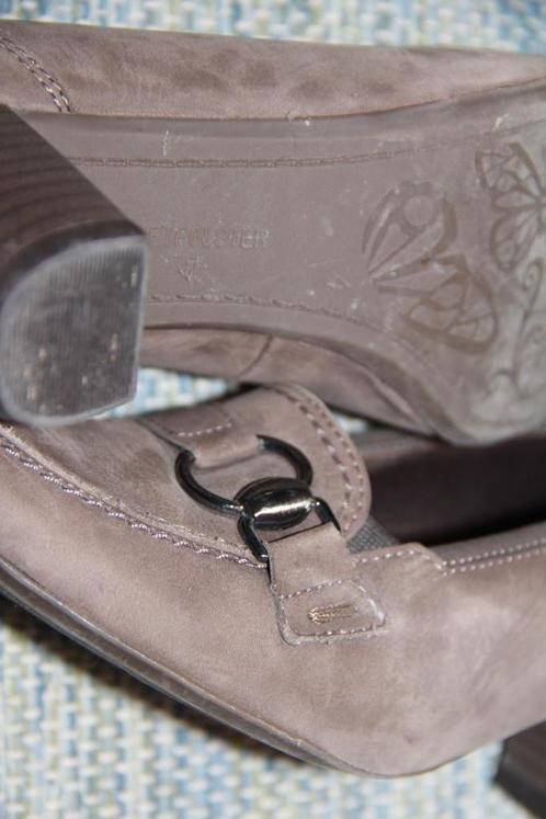 Escarpins bruns  à boucles pointure 4, Kleding | Dames, Schoenen, Gedragen, Pumps, Bruin, Ophalen of Verzenden
