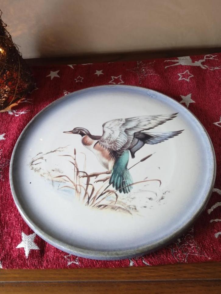 Keramieken bord VARM Ceramica Italy, Huis en Inrichting, Keuken | Servies, Nieuw, Bord(en), Overige stijlen, Keramiek, Ophalen