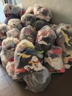 30 zakken kleding 100 euro alles 750 stuks, Kleding | Dames, Ophalen of Verzenden, Gedragen