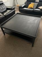 Table salon Flamant, Gebruikt