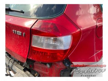 Achterlicht rechts van een BMW 1-Serie beschikbaar voor biedingen