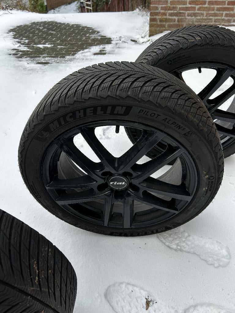 4 PNEUS NEIGE M+S sur JANTES 18'', Auto-onderdelen, Banden en Velgen, Band(en), Winterbanden, 18 inch, 225 mm, Personenwagen, Nieuw