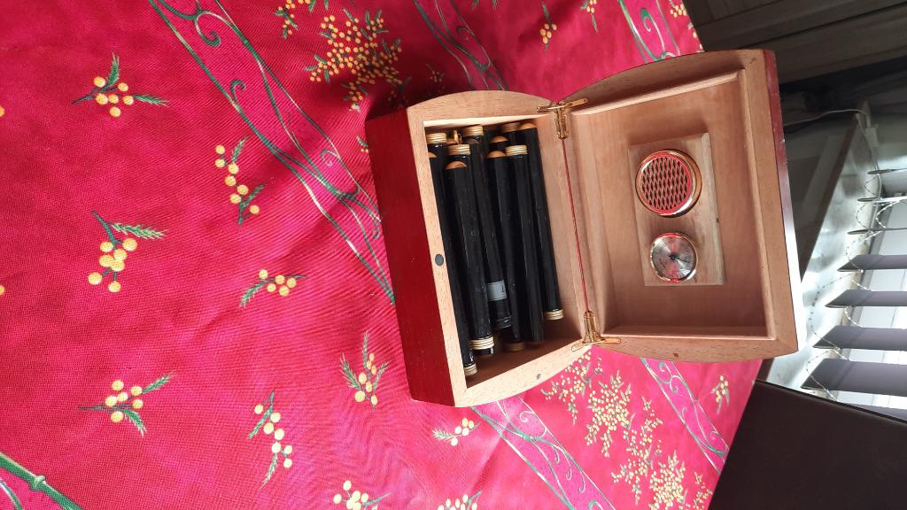 Boîte à cigare + cendrier, Collections, Enlèvement, Utilisé, Boite à tabac ou Emballage