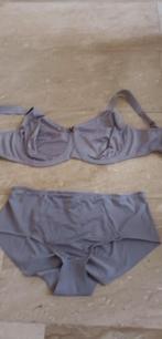 Setje beige triumph 95 G, Kleding | Dames, Ondergoed en Lingerie, Triumph, Ophalen of Verzenden, Beige, Setje