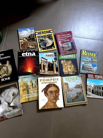 GRATIS 13 boeken over ITALY pompeii venesie rome etna vero beschikbaar voor biedingen