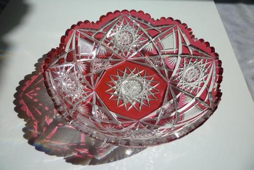 Coupe Val Saint Lambert cristal doublé rouge, taille riche, Antiquités & Art, Antiquités | Verre & Cristal, Enlèvement ou Envoi