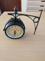Horloge double face, Maison & Meubles, Enlèvement, Comme neuf, Horloge murale