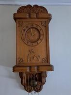 Horloge murale chêne massif, Maison & Meubles, Enlèvement, Utilisé