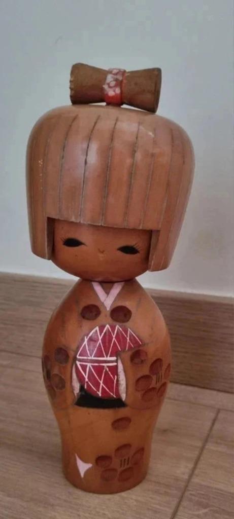 Mooie Kokeshi van Tanaka Kojo (Shigemi) 22 cm, Antiek en Kunst, Kunst | Beelden en Houtsnijwerken, Verzenden