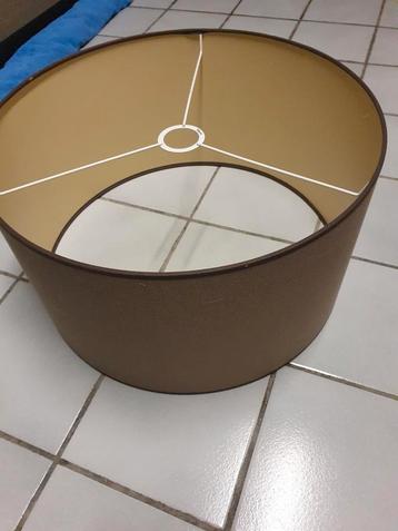GROTE LAMPENKAP TAUPE KLEUR ALS NIEUW 15 EURO, Ophalen, Zo goed als nieuw