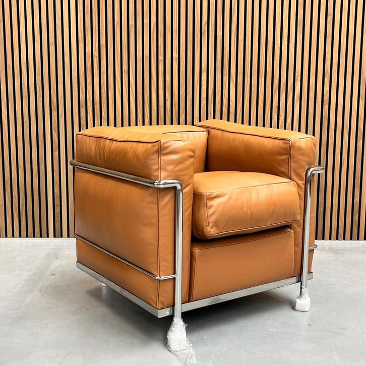 Cassina LC2 - Le Corbusier Cognac leder dons, Antiek en Kunst, Antiek | Meubels | Stoelen en Sofa's