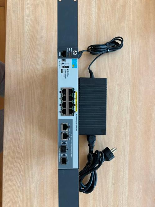 HP 2530-8 Poe + Switch, Computers en Software, Netwerk switches, Zo goed als nieuw, Ophalen of Verzenden