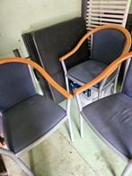 Houten stoelen met blauwe bekleding 5 stuks. 25 euro, Huis en Inrichting, Stoelen, Ophalen, Zo goed als nieuw