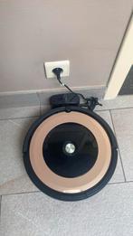 Mooie roomba robot stofzuiger met muur en laadstation, Elektronische apparatuur, Stofzuigers, Ophalen, Zo goed als nieuw, Robotstofzuiger