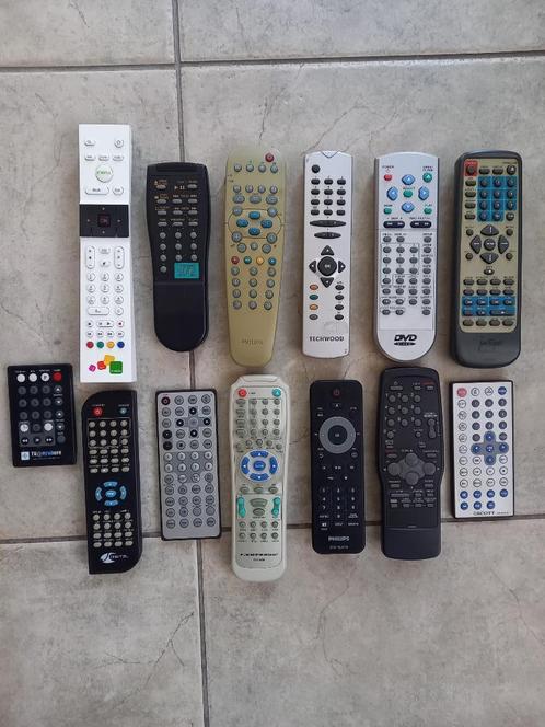 a vendre un lot de 13 telecommandes tv video et dvd, Audio, Tv en Foto, Afstandsbedieningen, Zo goed als nieuw, Origineel, Dvd
