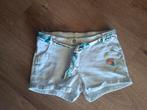 Maat 152 : short wit smiley world goede staat, Ophalen of Verzenden, Gebruikt, Meisje, Broek