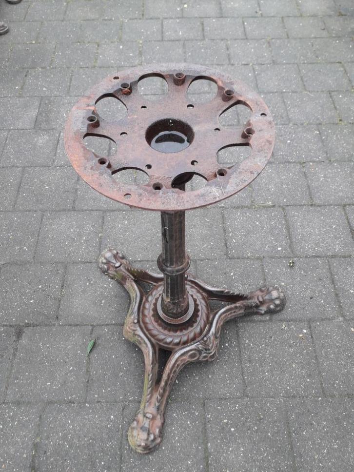 Gietijzeren tafelpoot, Zakelijke goederen, Horeca | Keukenapparatuur, Overige typen, Gebruikt, Ophalen