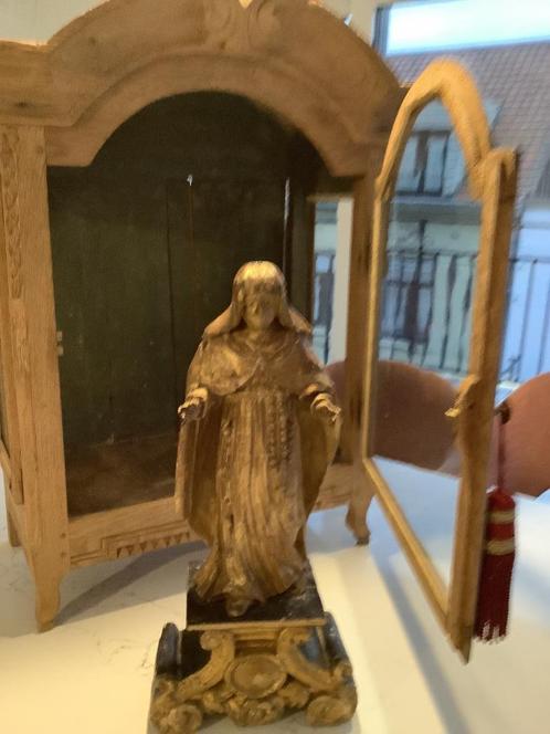 Heilige Magdalena ! In museum kast 17e eeuws !, Antiek en Kunst, Antiek | Religieuze voorwerpen, Ophalen