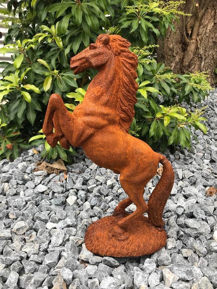 Une belle image d'un cheval cabré, support en fonte, Antiquités & Art, Art | Sculptures & Bois, Enlèvement ou Envoi