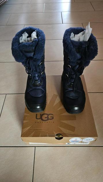UGG Lorien Boot Insulated Sheepskin Midnight Navy Boots nieu beschikbaar voor biedingen