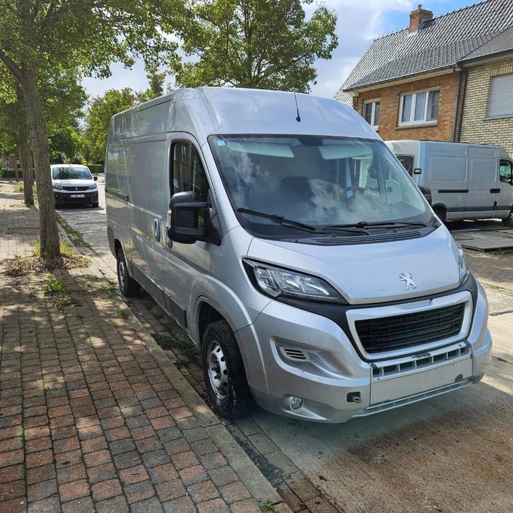 peugeot boxer 2017 2.0 bleu hdi motorschade, Auto's, Bestelwagens en Lichte vracht, Particulier, Peugeot, Diesel, Euro 6, 2 deurs