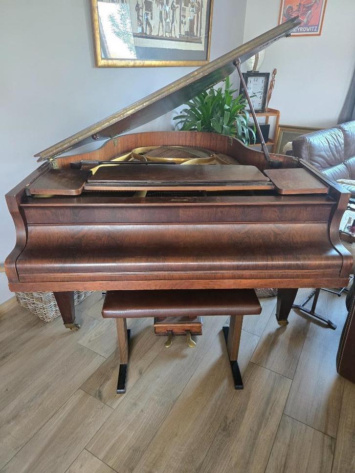 Grote piano, Muziek en Instrumenten, Piano's, Gebruikt, Piano, Bruin, Ophalen