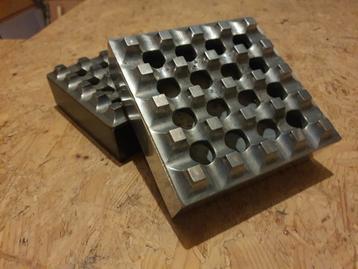 Ultima 15 ashtray design diverse ting  beschikbaar voor biedingen