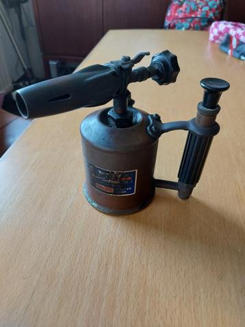 Oude brander beschikbaar voor biedingen