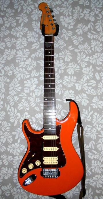 electrische gitaar, Muziek en Instrumenten, Met versterker, Zo goed als nieuw, Solid body, Ophalen
