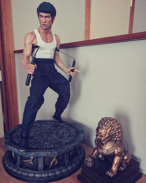 Statue de collection Bruce Lee (Blitzway) 1/4, Verzamelen, Beelden en Beeldjes, Zo goed als nieuw, Mens, Ophalen