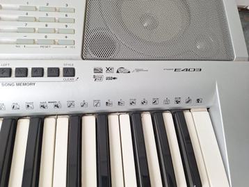 keyboard Yamaha E403 beschikbaar voor biedingen