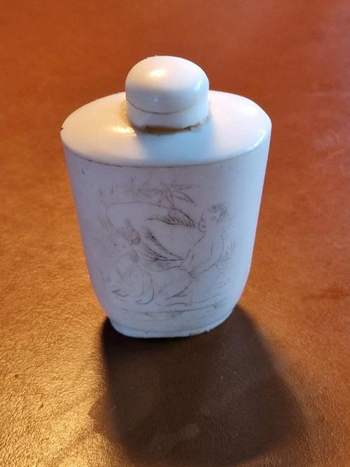 Antiek Chinees Snuifflesje, Antiek en Kunst, Antiek | Overige Antiek, Ophalen of Verzenden