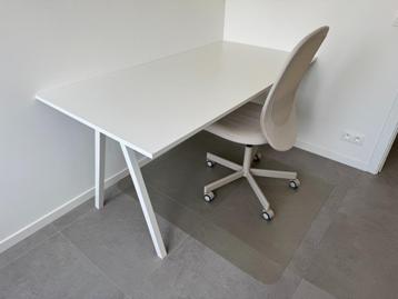 Mooie minimalistische bureau (bureaustoel optioneel erbij te beschikbaar voor biedingen