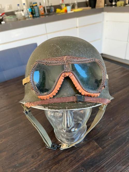 US M1 Helm 1943/1944 swivel loops WO2, Verzamelen, Militaria | Tweede Wereldoorlog, Landmacht, Helm of Baret, Ophalen of Verzenden