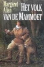 Het volk van de mammoet /Margaret Allan, Boeken, Romans, Ophalen of Verzenden, Gelezen