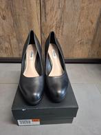 Zwarte pumps Clarks, Vêtements | Femmes, Chaussures, Enlèvement ou Envoi, Escarpins, Comme neuf, Clarks