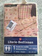 Dekbedovertrek 220 x 240 cm, met 2 kussenslopen. NIEUW, Huis en Inrichting, Ophalen, Overige kleuren, Dekbedovertrek, Nieuw